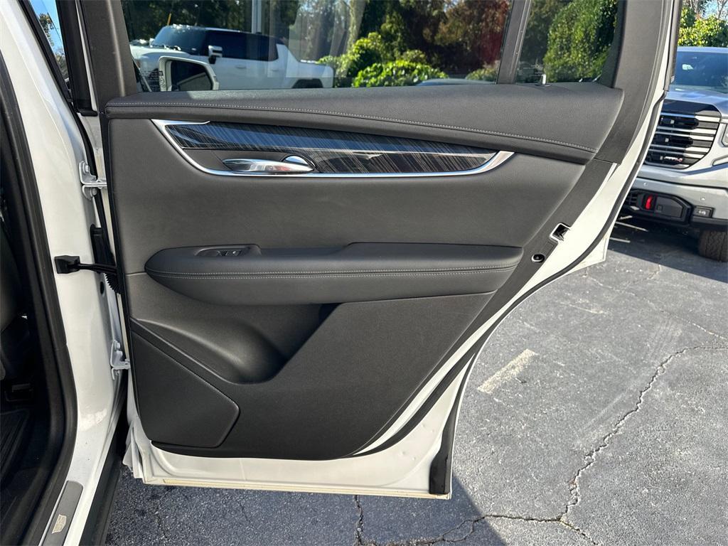 used 2020 Cadillac XT6 car, priced at $23,844