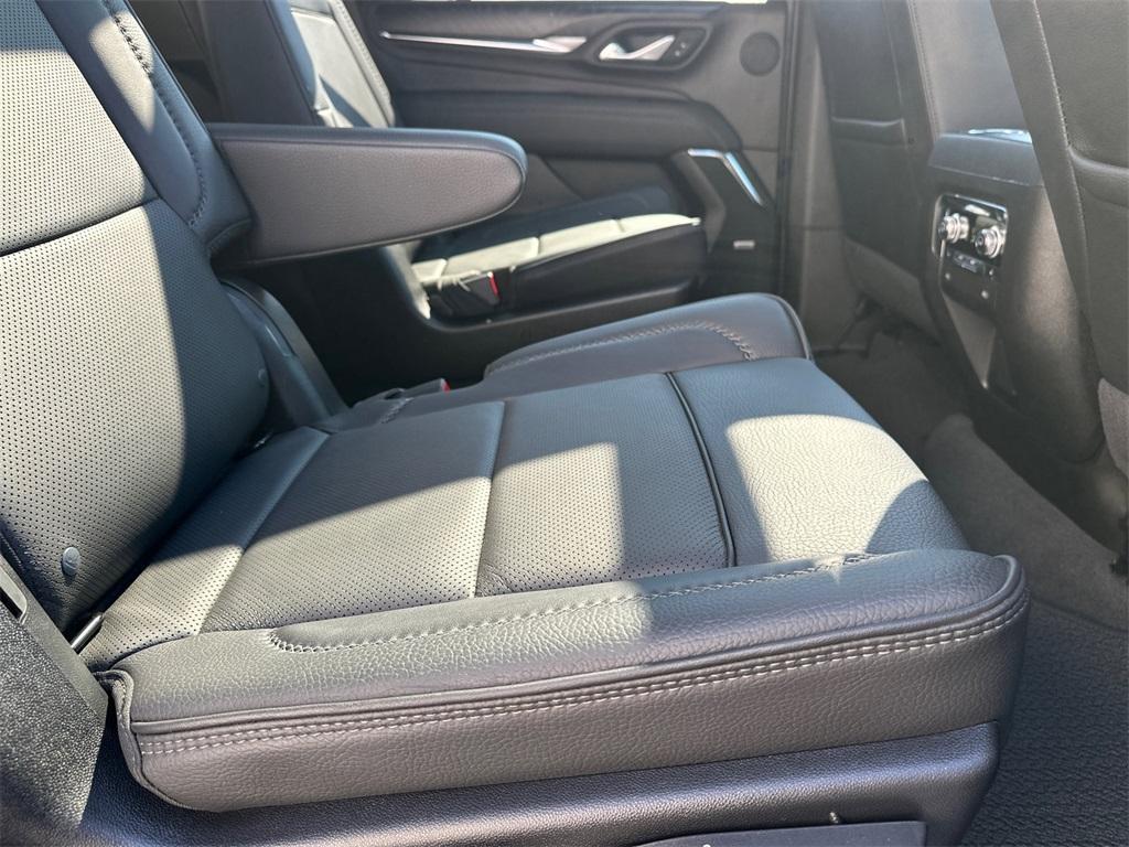 used 2024 GMC Yukon car, priced at $73,418