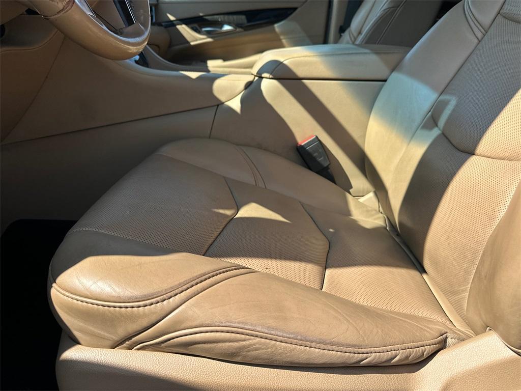 used 2019 Cadillac Escalade car, priced at $31,254