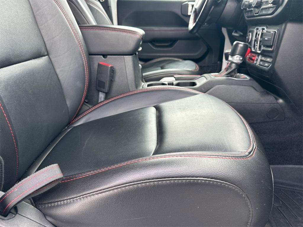 used 2020 Jeep Gladiator car, priced at $35,383