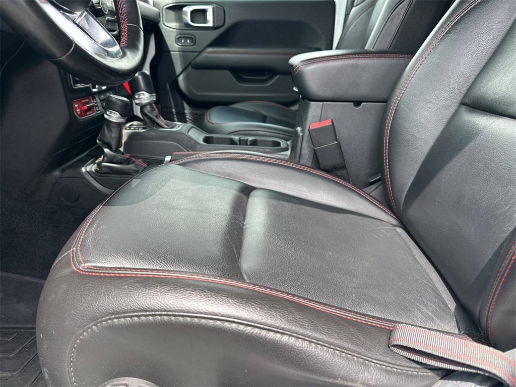 used 2020 Jeep Gladiator car, priced at $35,383