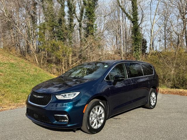 new 2025 Chrysler Pacifica car, priced at $44,999