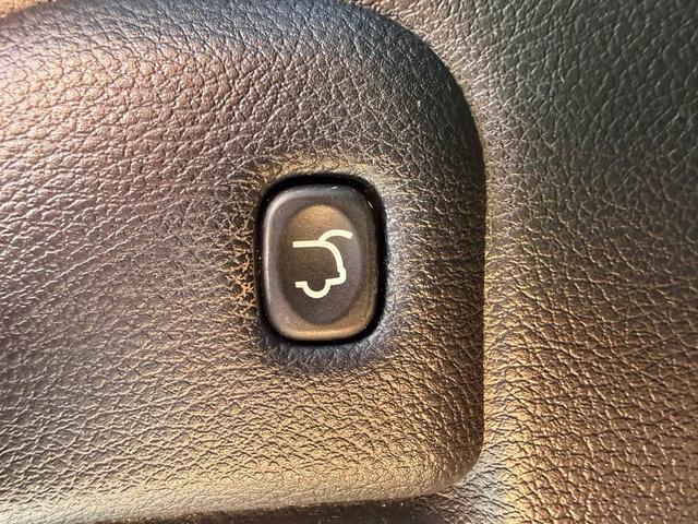 used 2017 Jeep Grand Cherokee car, priced at $16,999