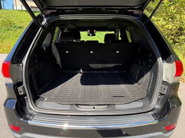 used 2017 Jeep Grand Cherokee car, priced at $16,999