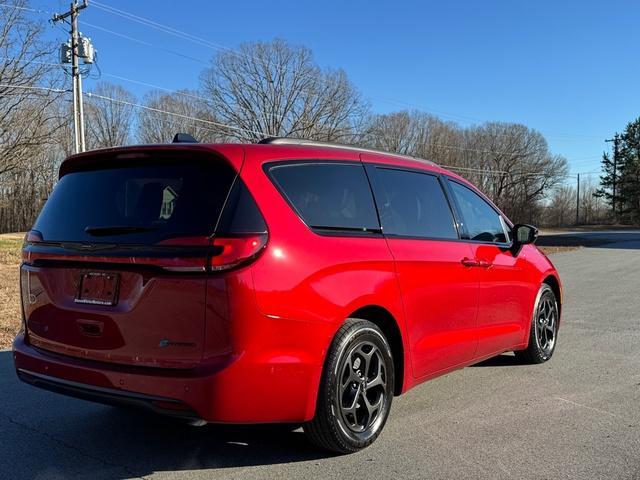 new 2025 Chrysler Pacifica Hybrid car, priced at $51,999