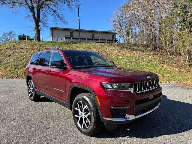 new 2025 Jeep Grand Cherokee L car, priced at $45,999