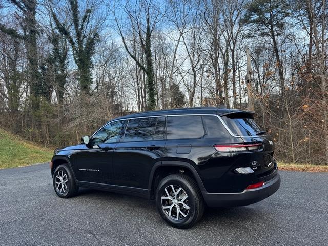 new 2025 Jeep Grand Cherokee L car, priced at $45,999