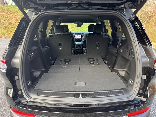 new 2025 Jeep Grand Cherokee L car, priced at $45,999