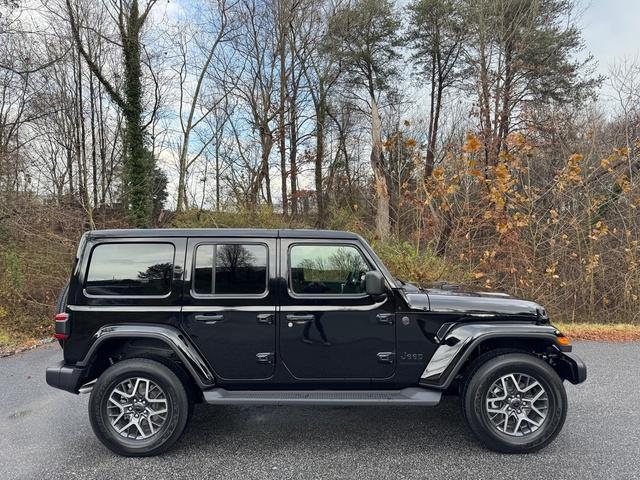 new 2025 Jeep Wrangler car, priced at $52,590