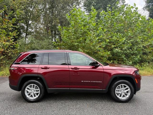 new 2025 Jeep Grand Cherokee car, priced at $39,999