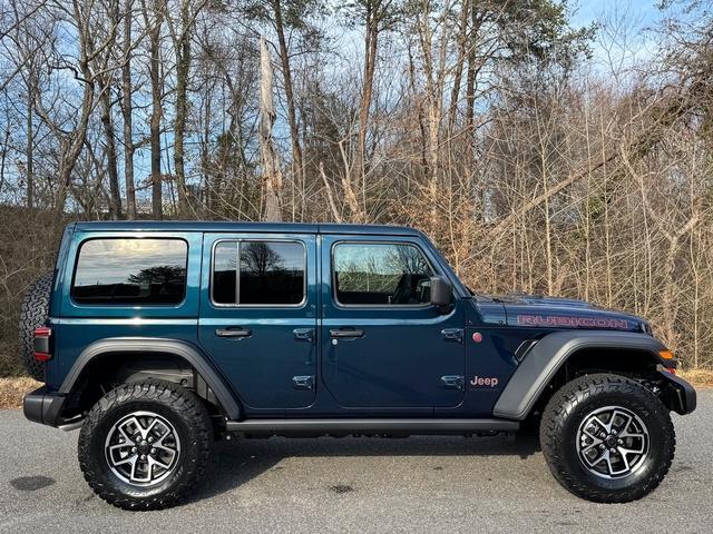 new 2025 Jeep Wrangler car, priced at $58,999