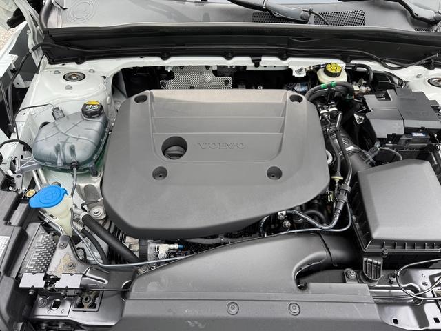 used 2023 Volvo XC40 car, priced at $35,999