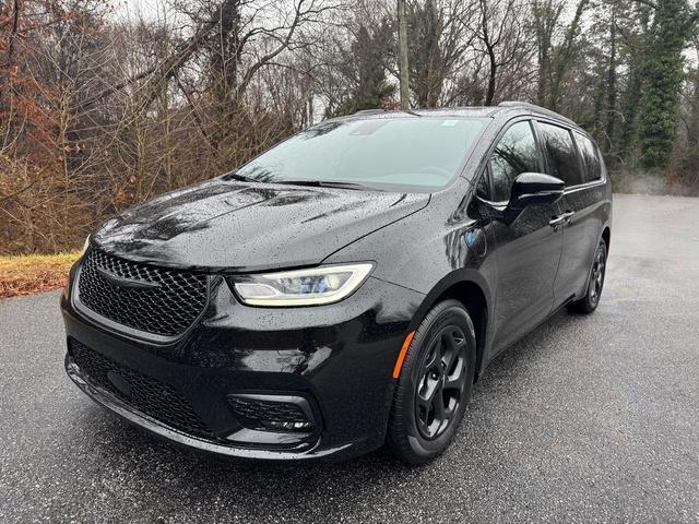 new 2025 Chrysler Pacifica Hybrid car, priced at $51,999