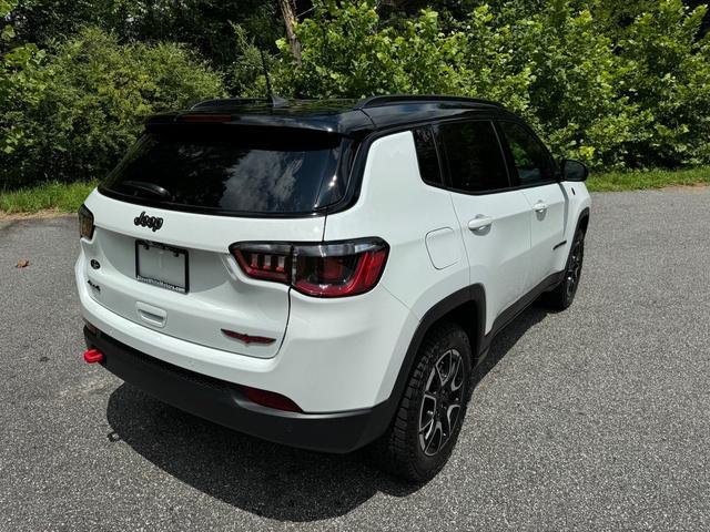 new 2024 Jeep Compass car, priced at $34,999