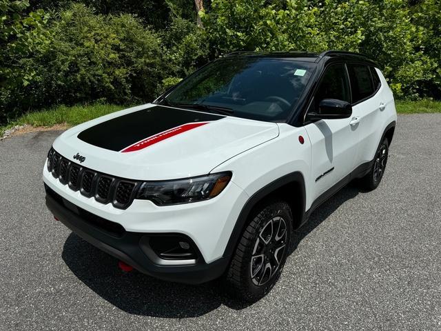 new 2024 Jeep Compass car, priced at $34,999