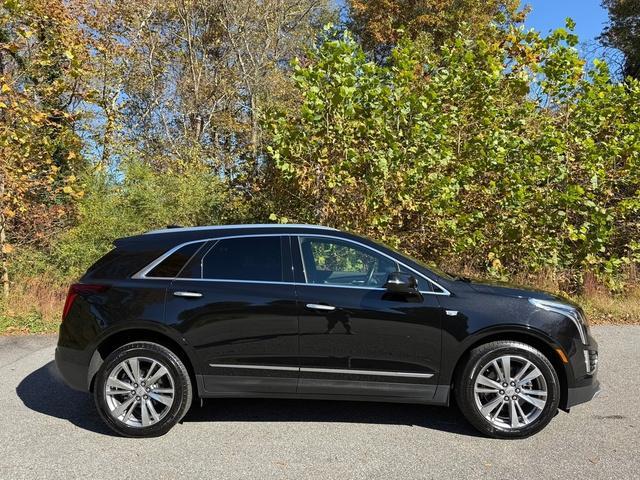 used 2025 Cadillac XT5 car, priced at $41,499