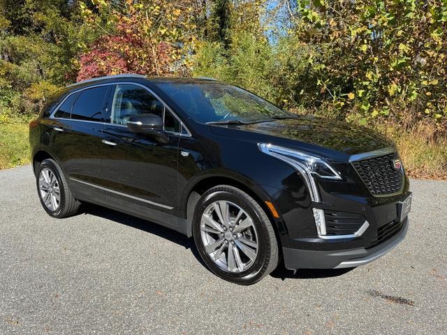 used 2025 Cadillac XT5 car, priced at $41,499