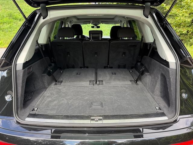 used 2024 Audi Q7 car, priced at $42,999