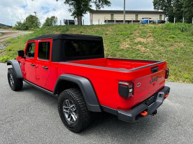 new 2024 Jeep Gladiator car, priced at $45,999