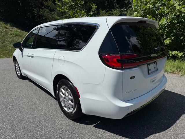 new 2026 Chrysler Pacifica car, priced at $37,999