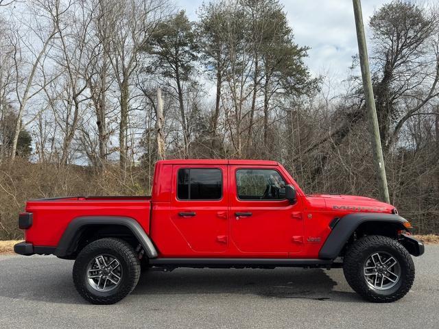 new 2025 Jeep Gladiator car, priced at $50,999