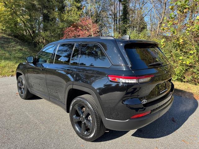 used 2023 Jeep Grand Cherokee car, priced at $37,999