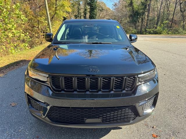 used 2023 Jeep Grand Cherokee car, priced at $37,999