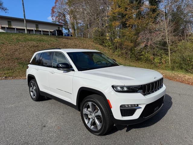 used 2024 Jeep Grand Cherokee car, priced at $42,999