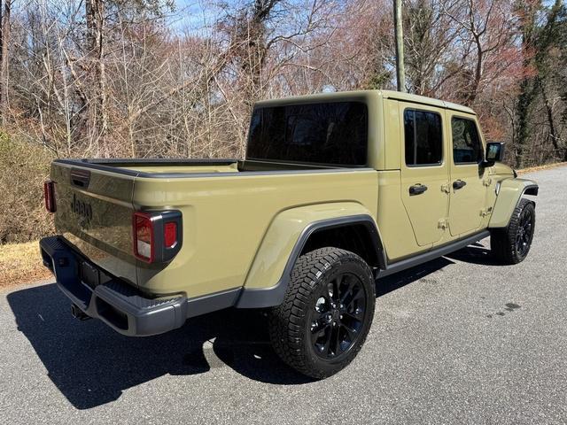 new 2025 Jeep Gladiator car, priced at $42,999