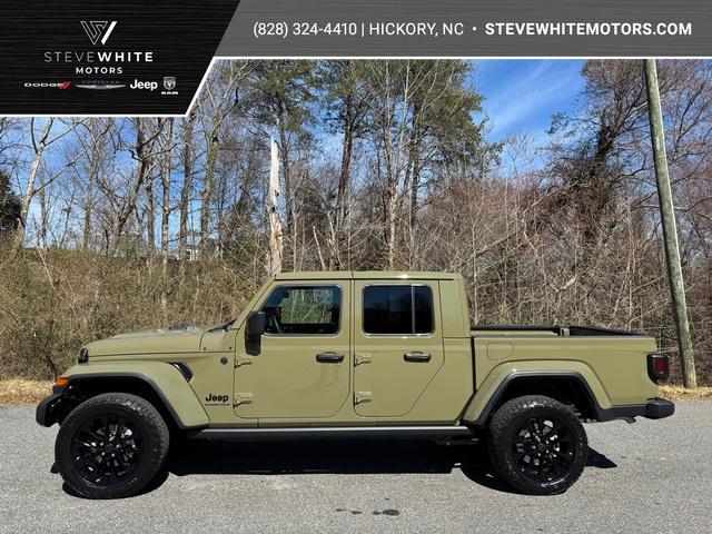 new 2025 Jeep Gladiator car, priced at $42,999