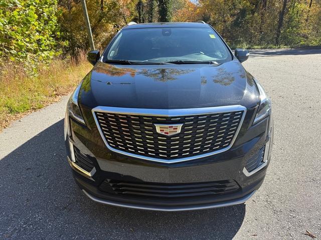 used 2025 Cadillac XT5 car, priced at $40,999