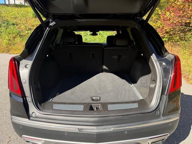 used 2025 Cadillac XT5 car, priced at $40,999