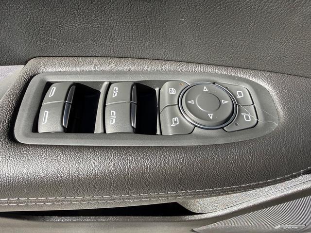 used 2025 Cadillac XT5 car, priced at $40,999