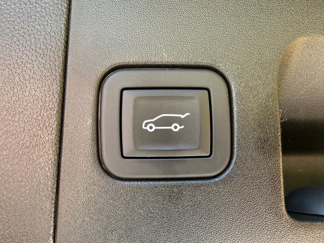 used 2025 Cadillac XT5 car, priced at $40,999