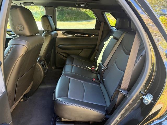 used 2025 Cadillac XT5 car, priced at $40,999