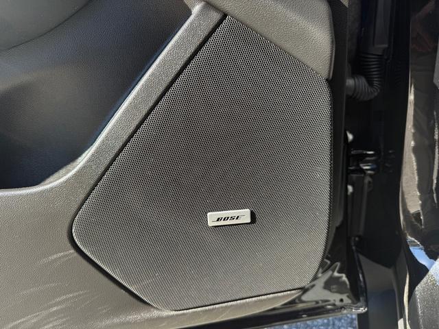 used 2025 Cadillac XT5 car, priced at $40,999