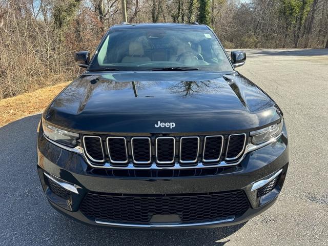 new 2024 Jeep Grand Cherokee car, priced at $45,999