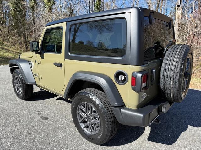 new 2025 Jeep Wrangler car, priced at $36,590