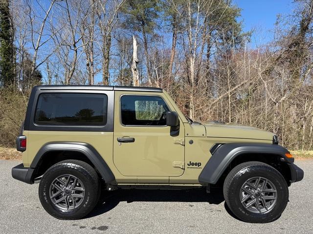 new 2025 Jeep Wrangler car, priced at $36,590