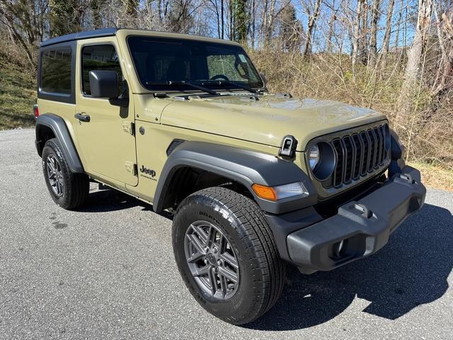 new 2025 Jeep Wrangler car, priced at $36,590