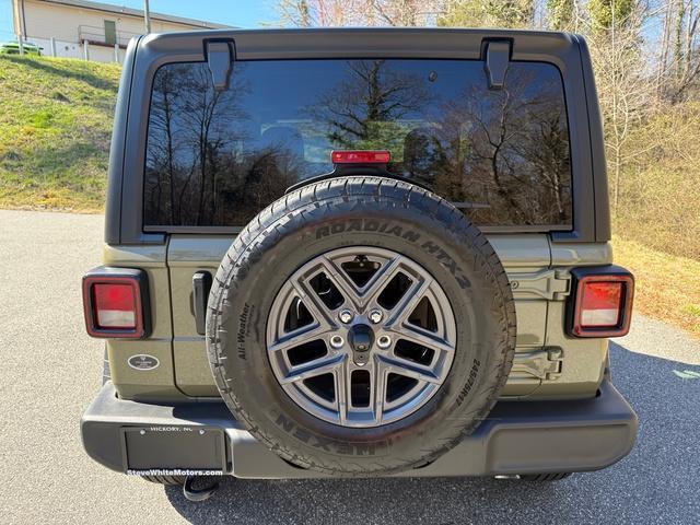 new 2025 Jeep Wrangler car, priced at $36,590