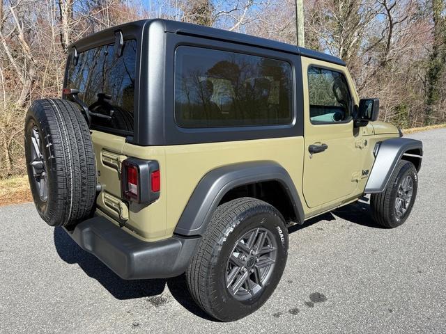 new 2025 Jeep Wrangler car, priced at $36,590