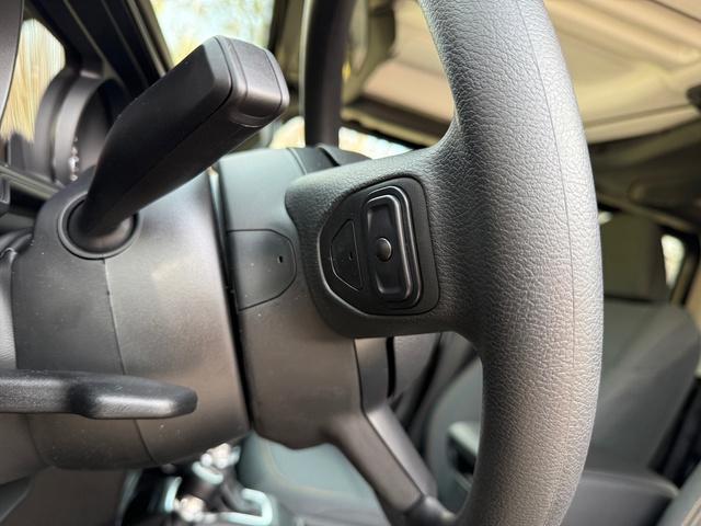 new 2025 Jeep Gladiator car, priced at $41,630