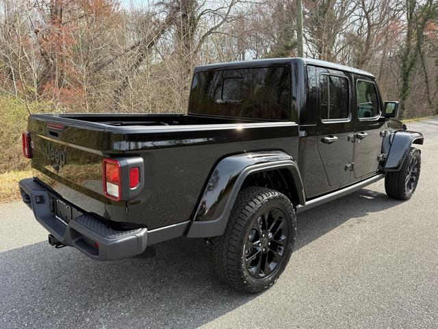 new 2025 Jeep Gladiator car, priced at $41,630