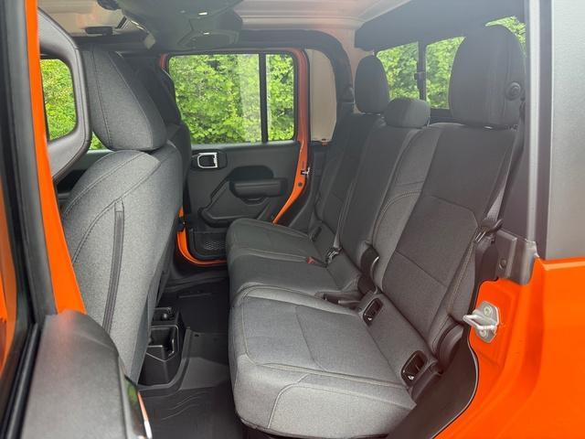 new 2025 Jeep Gladiator car, priced at $47,795