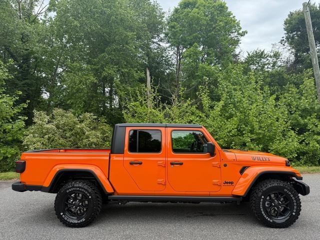 new 2025 Jeep Gladiator car, priced at $47,795