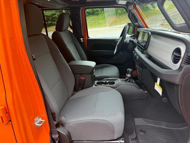 new 2025 Jeep Gladiator car, priced at $47,795