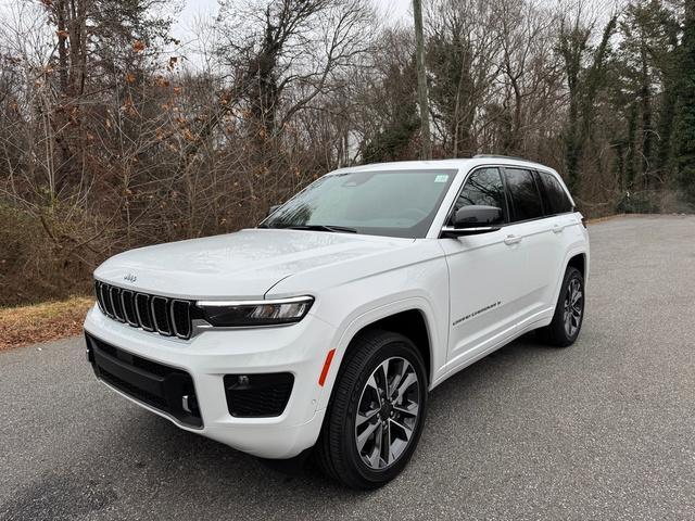 new 2025 Jeep Grand Cherokee car, priced at $56,999