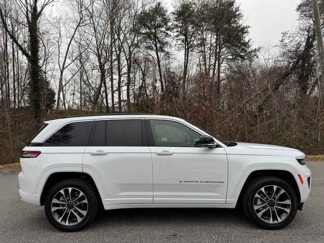 new 2025 Jeep Grand Cherokee car, priced at $56,999