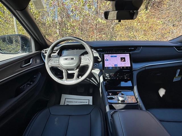 new 2025 Jeep Grand Cherokee L car, priced at $50,590